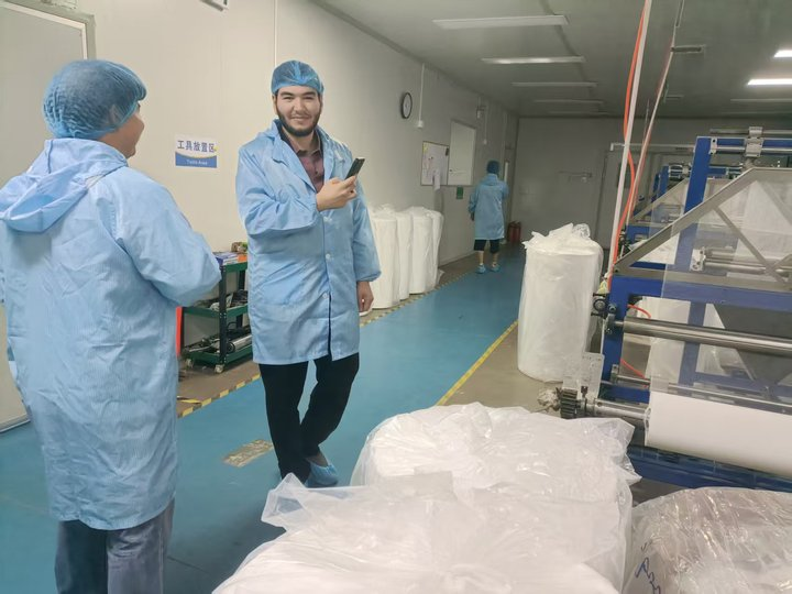 التفتيش الأخبار في التجارة الخارجية من قبل عملاء الشرق الأوسط